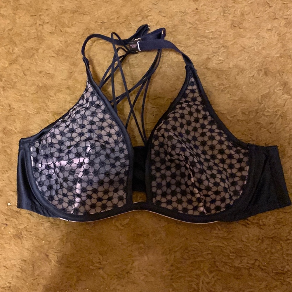 Victoria’s Secret bra 32DD